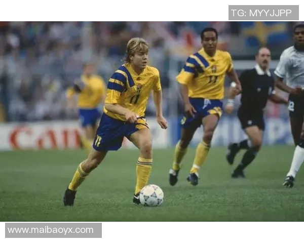 被资本操控的足球明星们如何在商业利益中迷失自我